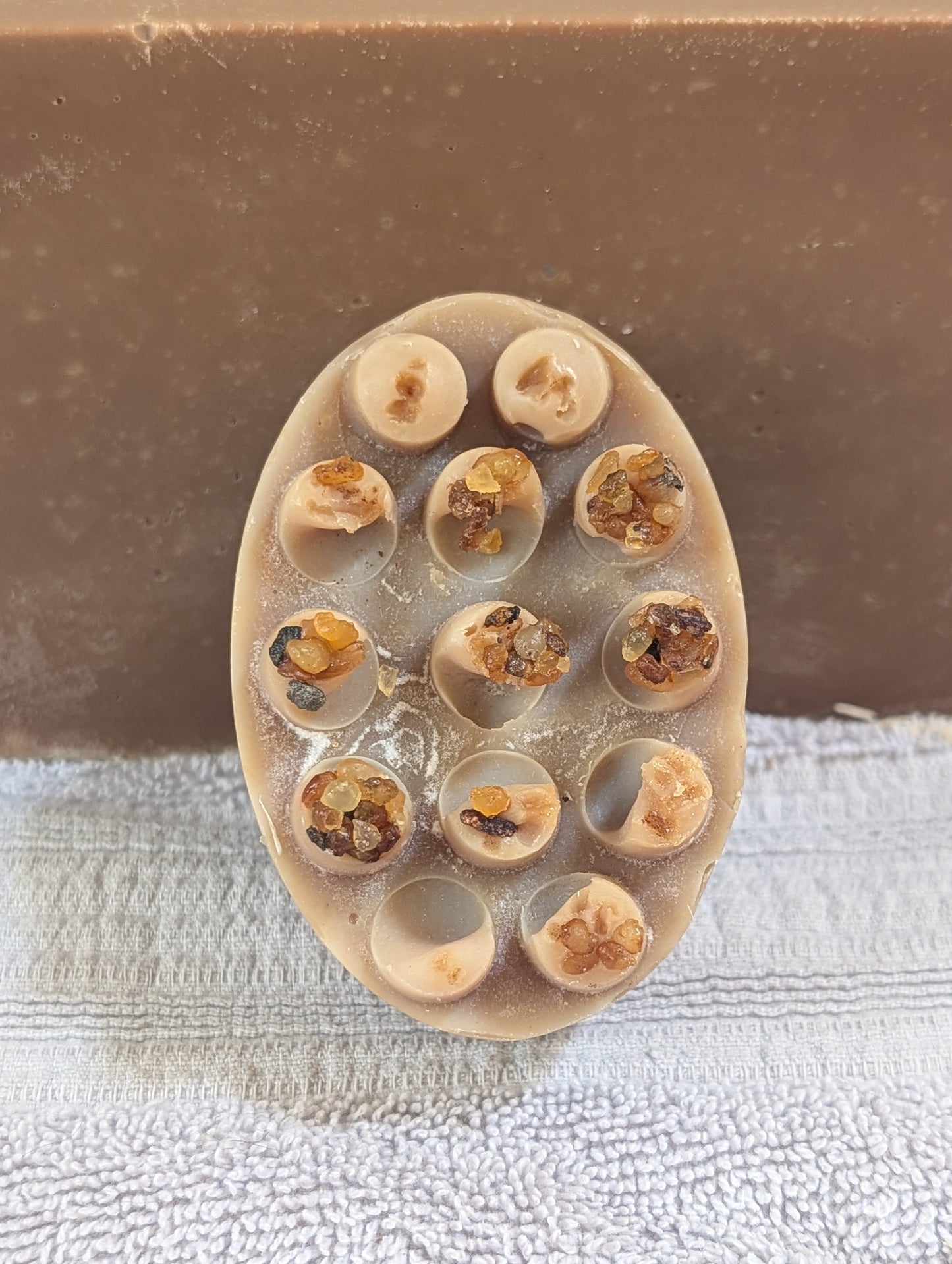 Artesian Herbal Soaps -  2 pk BEEF TALLOW- Exfoliating Skin Issues- -with Bamboo Holder & Sisal Scrub Bag -VANILLA - Frankincense Tears- ORGANIC - Color off WHITE -FREE SHIPPING