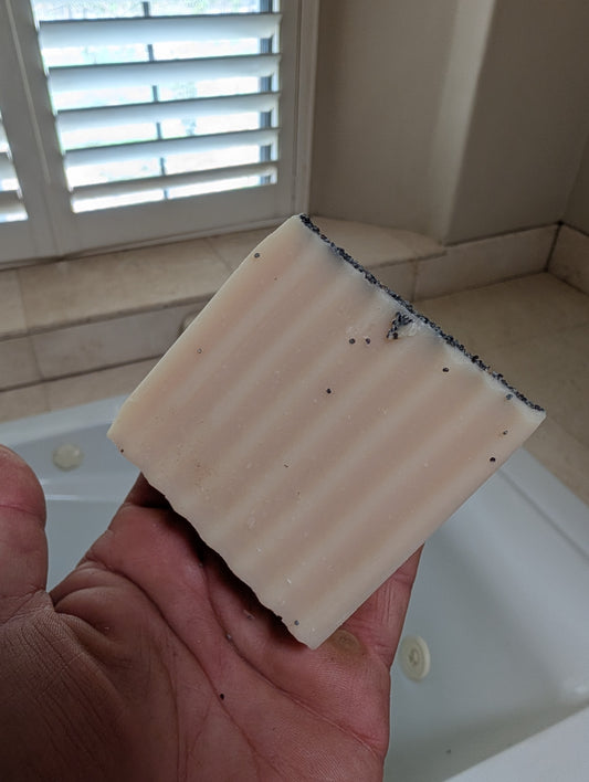 Artesian Herbal Soaps - Avocado oil, Coconut oil, Olive oil- Moisturizing Cleansing- -with Bamboo Holder & Sisal Scrub Bag -Vanilla-Poppy Seeds ESSENTIAL OIL- ORGANIC - Color White -FREE SHIPPING