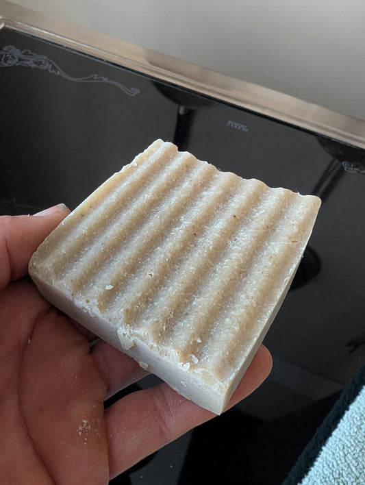 Artesian Herbal Soaps - 100% Beef Tallow -Antimicrobial, Antiviral, Antifungal- -with Bamboo Holder & Sisal Scrub Bag - Gardenia ESSENTIAL OIL- ORGANIC - Color light green-FREE SHIPPING